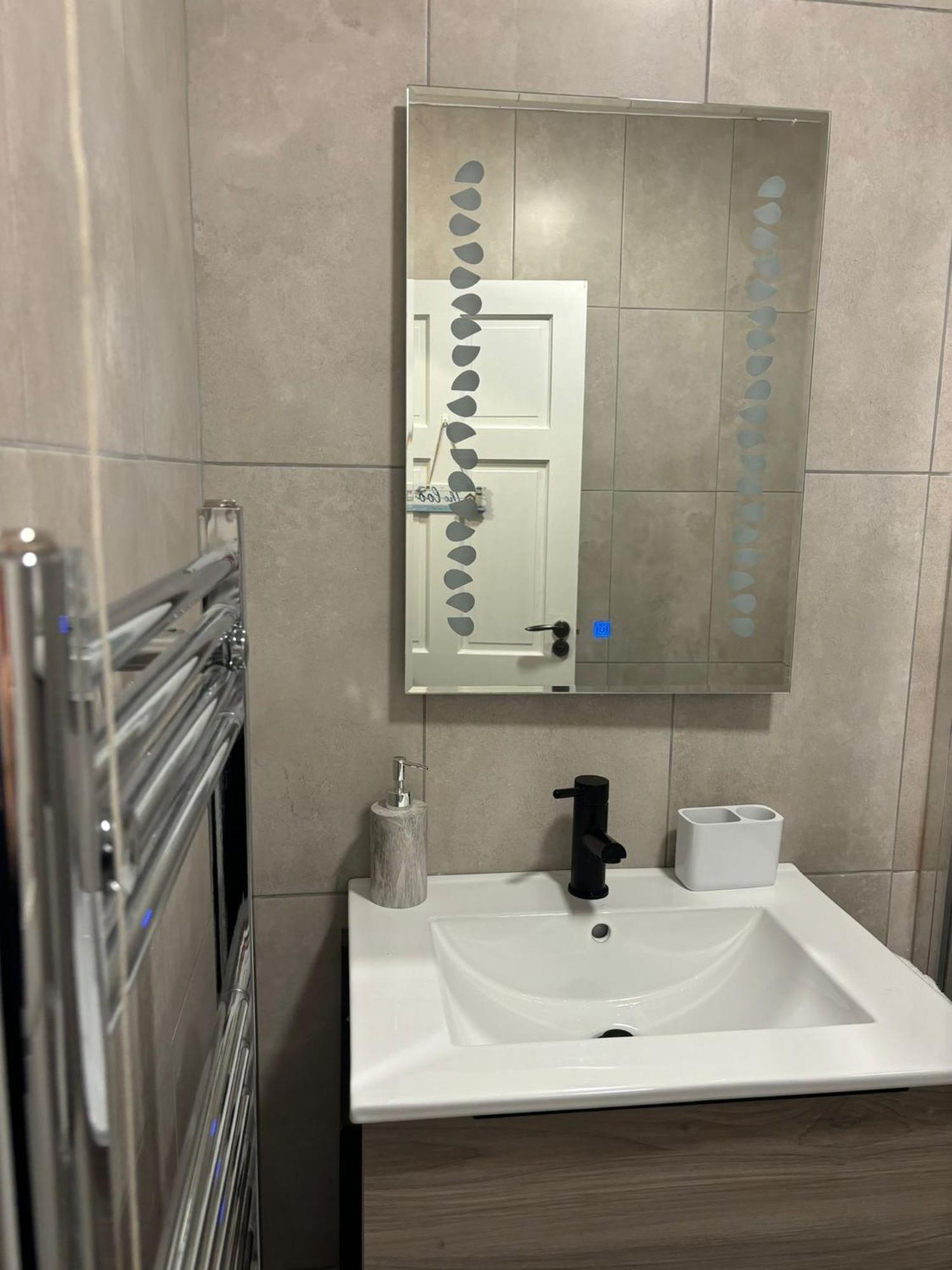 Basement Studio Apartment بالينا المظهر الخارجي الصورة