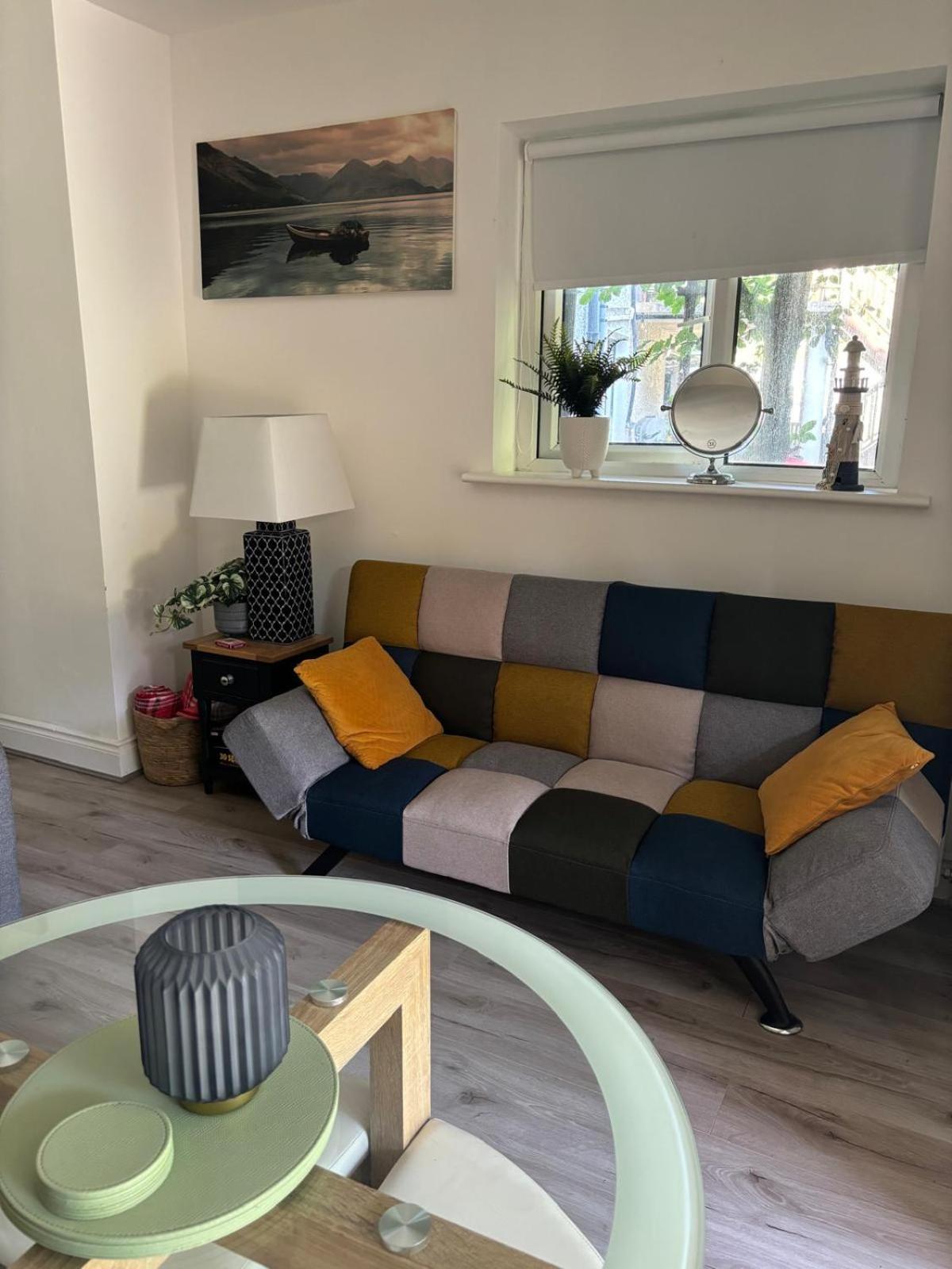 Basement Studio Apartment بالينا المظهر الخارجي الصورة